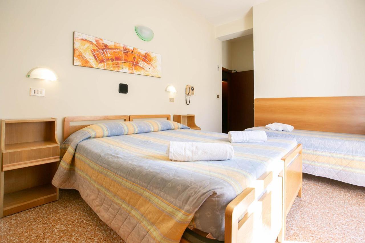 Hotel Ischia Rimini Dış mekan fotoğraf